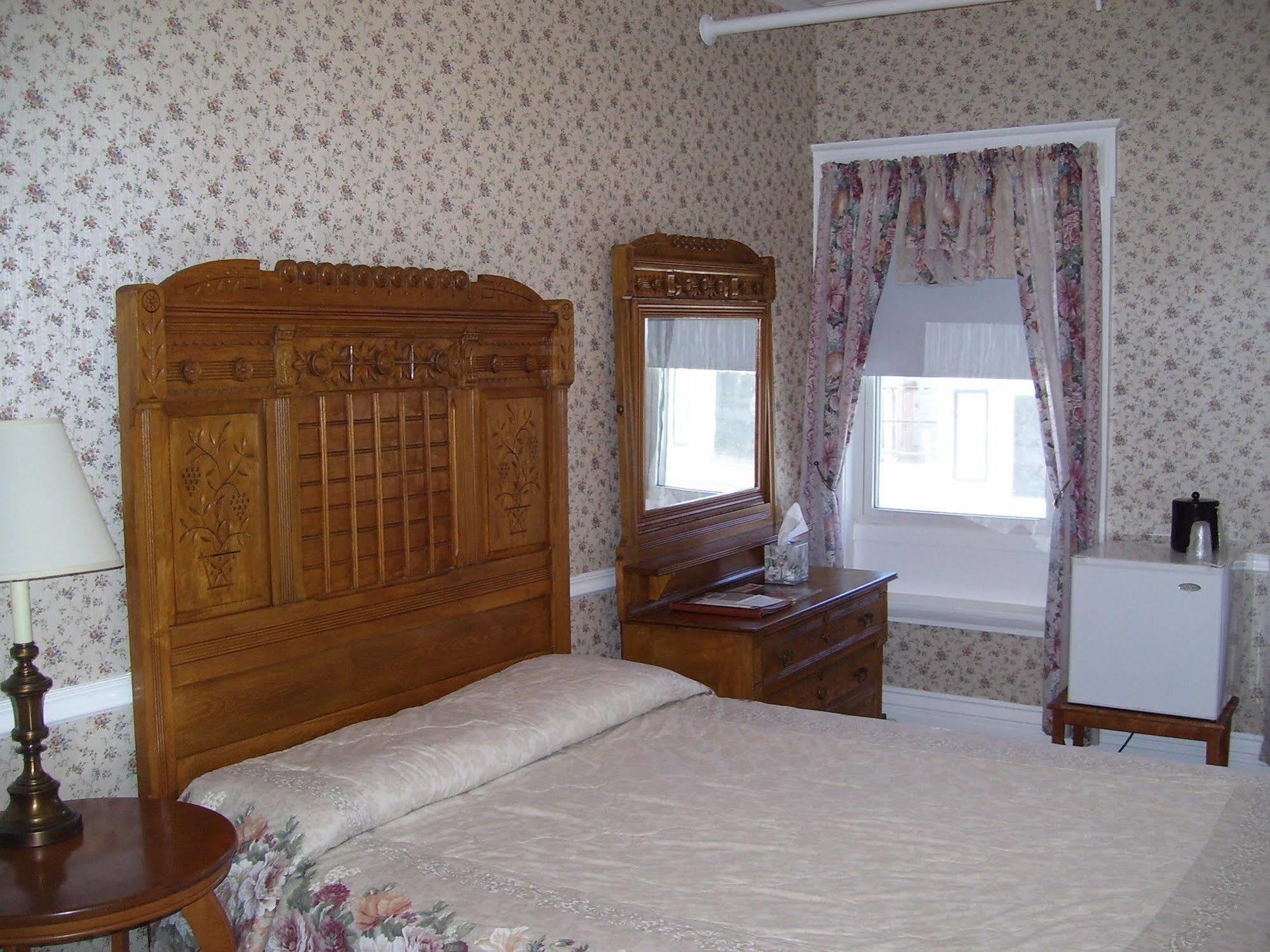 Thayers Inn Литлтон Экстерьер фото